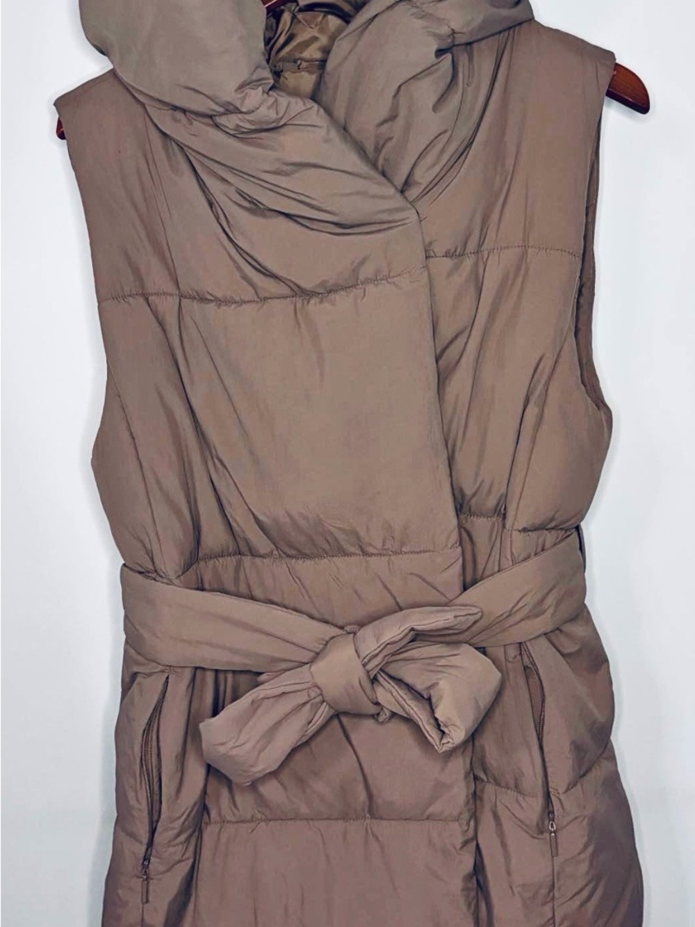 GAP Duvet Taupe Belted Hooded Puffer Vest - Picture 2 of 4